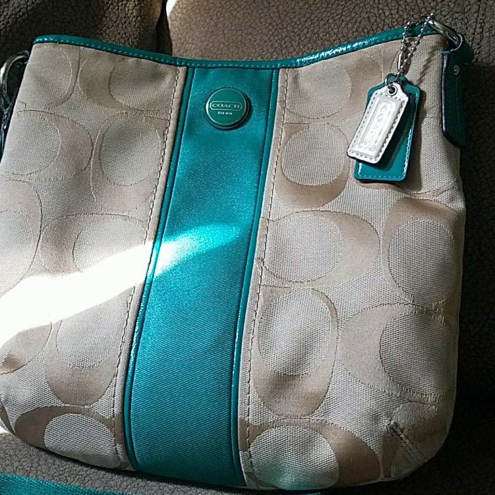 Coach purses - Picture 3 of 3